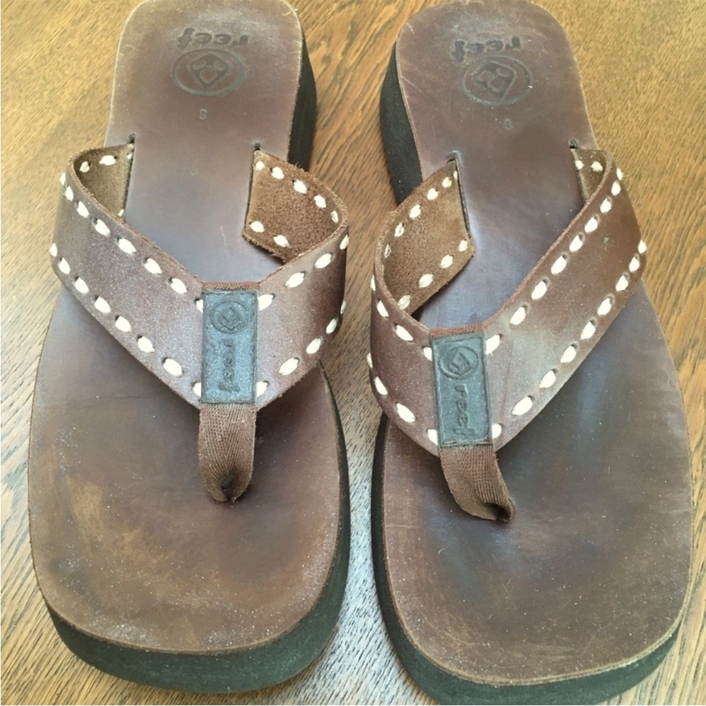 Reef Chocolate Brown Leather Sandals, distinctive white stitching. Size 8s.